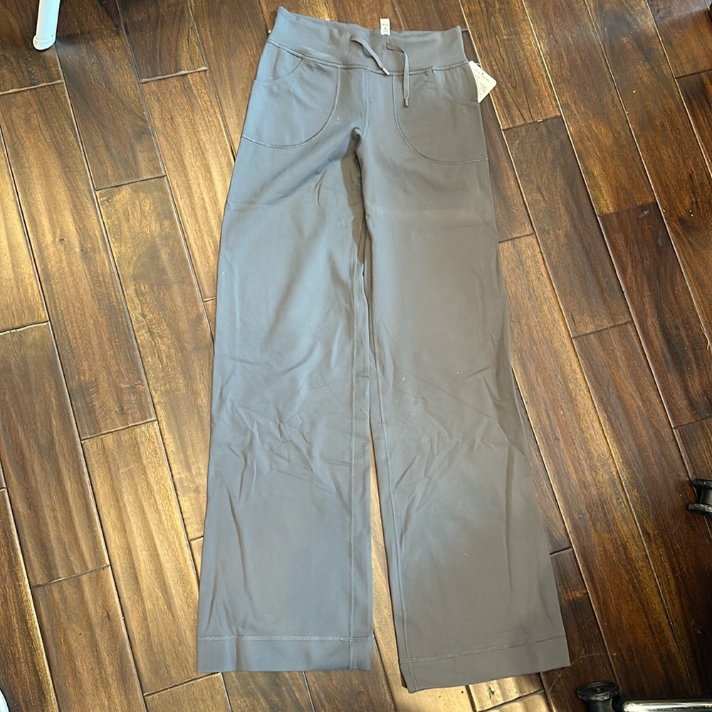 Nwt lululemon pants 4 tall